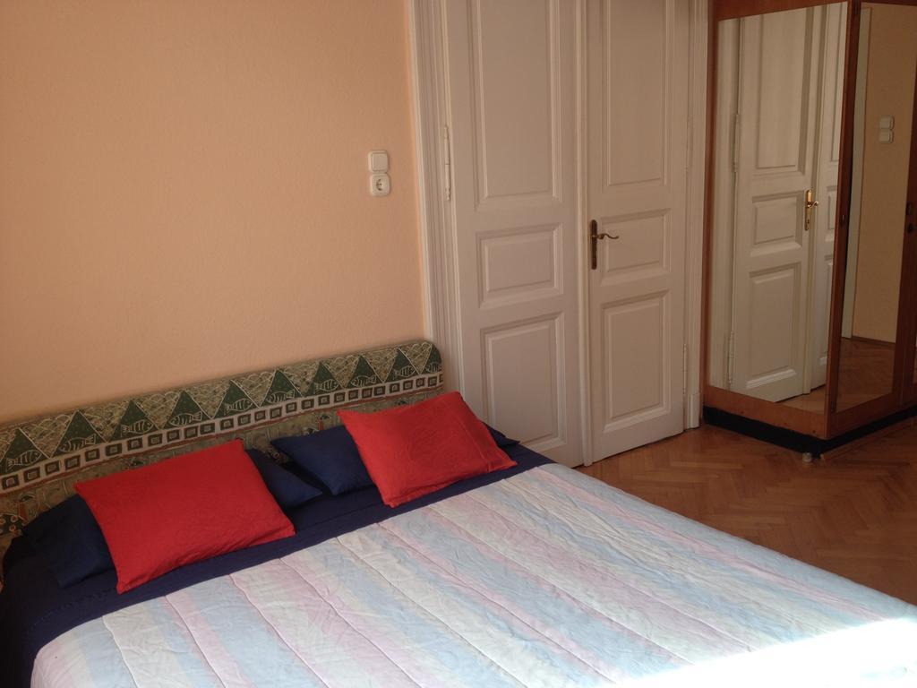 Edith'S Place In Budapest Luaran gambar